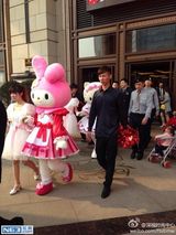 组图：Hello Kitty40周年巡展亮相上海萌翻网友