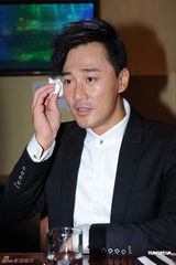 组图：twins林峰国庆同台献艺 容祖儿劲歌热舞