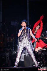 组图：陶喆与辣妹热舞互摸 谢霆锋帅气现身飙歌