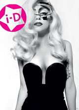 组图：Lady Gaga再登杂志封面 黑白搞怪风格依旧