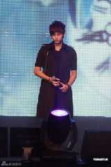 组图：SS501香港歌迷聚会 帅酷自拍惊爆全场