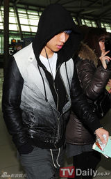 组图：EpikHigh与BigBang赴港参加MAMA颁奖礼