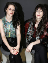 高清组图：克里斯汀-斯图尔特亮相巴黎时装周