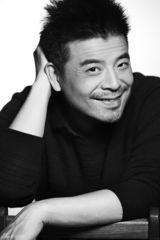 组图：傅迦新年黑白写真展熟男诱惑