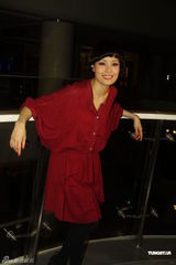 组图：容祖儿沪上庆生 Twins现身祝贺