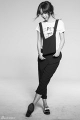 组图：李菲儿俏皮夏日写真 清新灵动气质出众