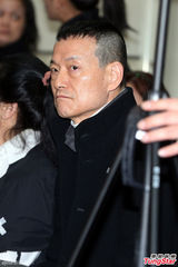 组图：李泰祥追思会齐豫缺席 许景淳泪祭恩师