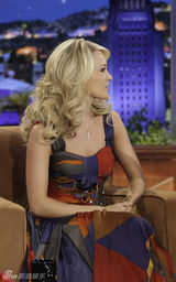 幻灯图集：凯莉-安德伍德谈形象 古典着装令人激赏