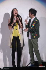 组图：苏打绿台北小巨蛋个唱与张悬温暖互动