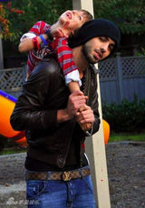 组图：阿联酋帅哥微博走红  原为迪拜名模