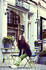 组图：姚笛假日海外大片 悠闲自在享受慵懒午后