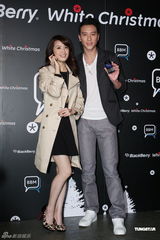 组图：林依晨王阳明再度合体重现剧中求婚画面