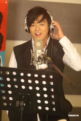 陈晓东录制《开心大冒险》主题曲 拒谈张柏芝婚变 