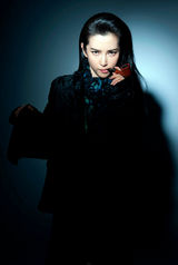 组图：李冰冰登杂志封面 联手蔡康永优雅有范儿