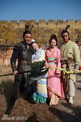 幻灯：《嫦娥》大打喜剧牌 姚笛明道情陷多角恋