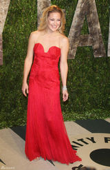 高清组图：凯特-哈德森透视礼服亮相奥斯卡派对