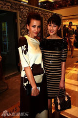 组图：陈燃亮相时尚活动 造型甜美似赫本