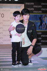 组图：张亮否认与林志颖不和 陈静骚事业线露底