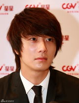 高清组图：对话韩星丁一宇 想和汤唯合作努力学中文