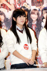 组图：日本组合AKB48办握手会 与香港歌迷亲密接触