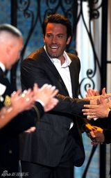 高清组图：安妮斯顿约翰逊迪亚兹捧场男士选择奖