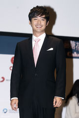 高清组图：朴政珉演台湾偶像剧 《翻糖花园》发布