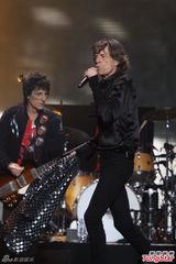 组图：滚石上海开唱 主唱米克-贾格尔卖力嘶吼