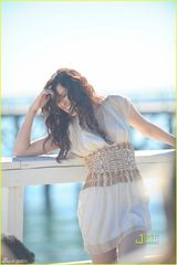 高清组图：布鲁斯-威利斯女儿性感着装拍时尚广告