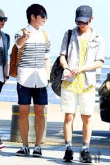 组图：2AM郑珍云TEEN TOP现身机场赴美公演