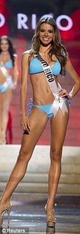 组图：环球小姐众佳丽泳装礼服美艳 中国小姐微笑迷人