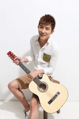 组图：大左全新写真出炉 年内推出首张演唱专辑