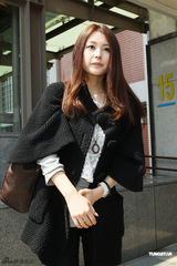 组图：佐藤麻衣现身清丽依旧 谈地震如世界末日