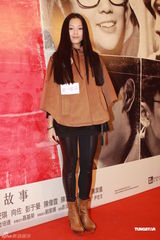 组图：陈奕迅曾志伟亮相《恋人絮语》首映 