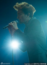 组图：SJ-M上海热力开唱 始源帅气有型赫海有爱