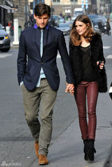 高清组图：奥利维亚-巴勒莫街拍皮草背心搭皮裤