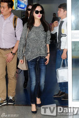 组图：釜山电影节开幕式 河智苑金亨俊将出席