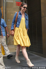 组图：凯蒂见律师 传克鲁斯试图避免上法庭