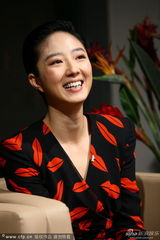 组图：《白日》见面会 桂纶镁与王学兵暧昧调笑