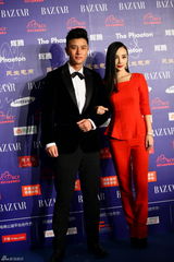 组图：群星亮相BAZAAR明星慈善夜红毯星光熠熠