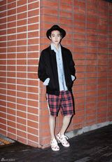 高清组图：EXO推后续曲《Growl》曝街拍写真