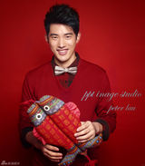 高清组图：吴建飞新年贺春写真红红火火显帅气