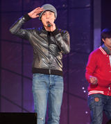 高清图：韩国演艺士兵演唱会 KARA和f(x)到场助兴