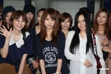 组图：日本女星组团抵港 苍井空吉泽明步等谢票