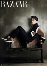 高清图：神话成员李玟雨拍写真大展摩登气场