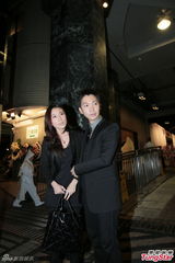 组图：女歌手陈僖仪丧礼 薛凯琪黄柏高哀伤送别