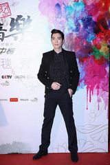 组图：李宇春等亮相榜中榜 雨神萧敬腾驾到