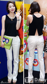 组图：李玹雨出席活动皮衣短裤潮男范十足