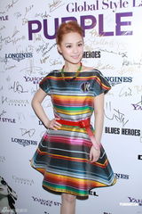 组图：阿娇酬劳十级跳周柏豪不敢酒吧结识女生