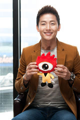 高清组图：对话李廷镇变中国通 想搭档林志玲