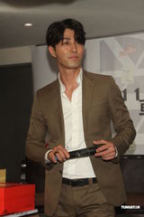 组图：车胜元台湾举行粉丝会 称最佳爱情是家人